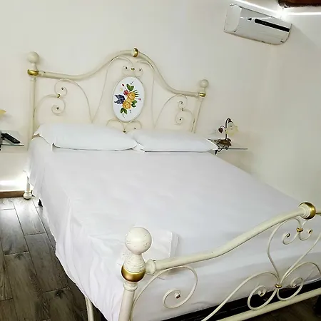 A Casa Di Alessandro Appartment's Tropea